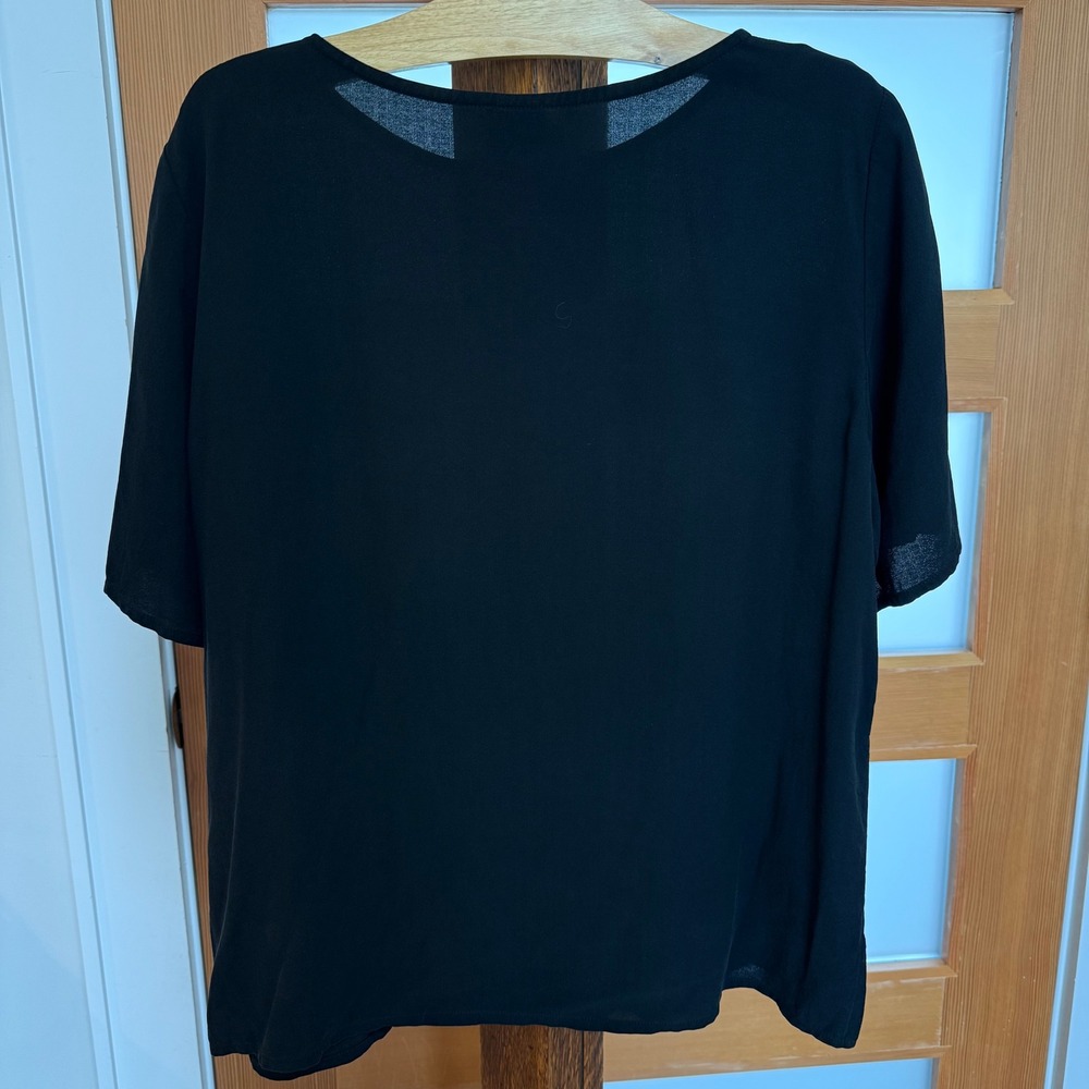 Eileen Fisher Black Silk Short Sleeve Round Neck Minimalist Career Top Med EUC - Picture 3 of 10